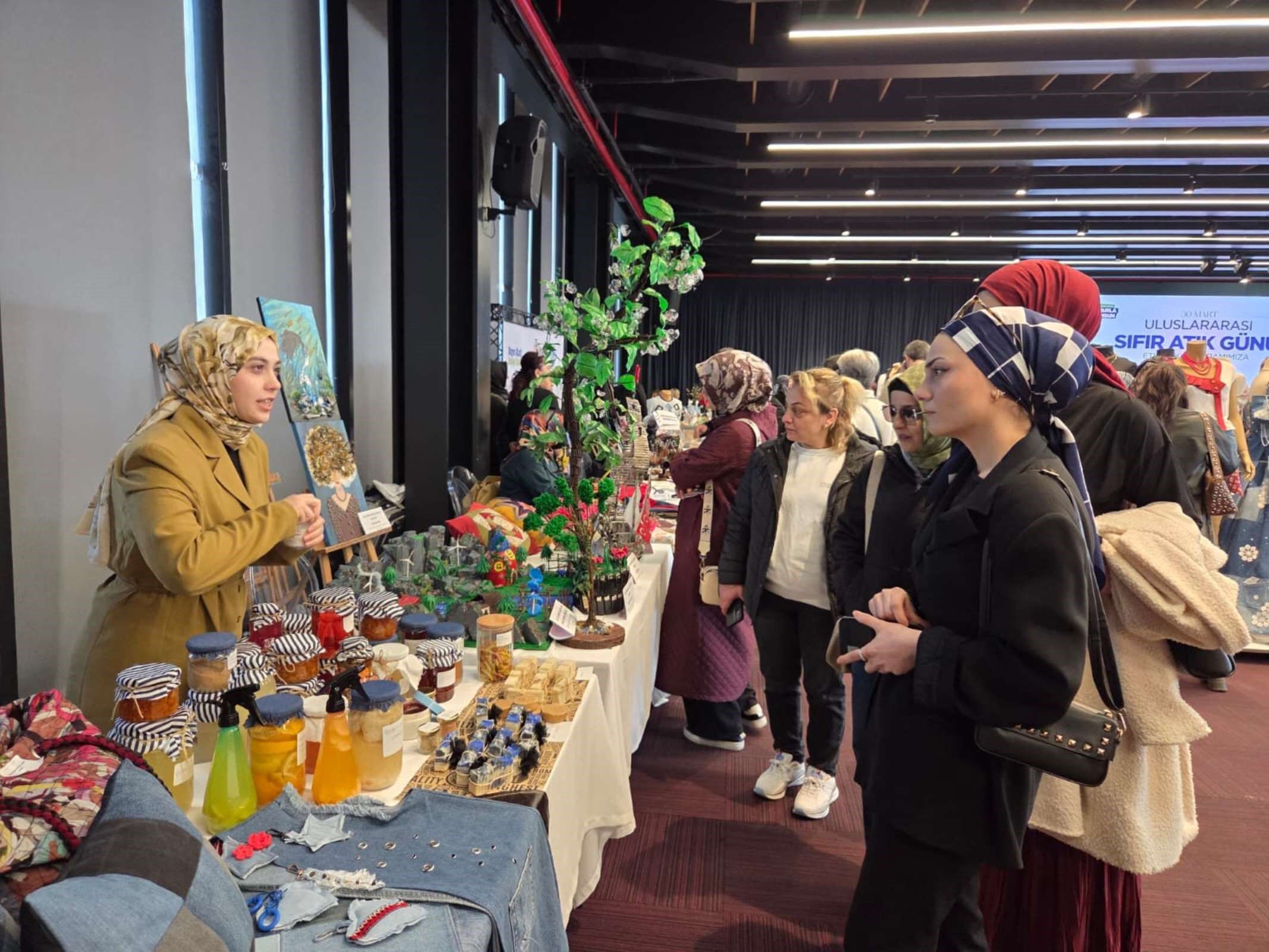 Soğan Kabuğundan Ruj Üretildi3