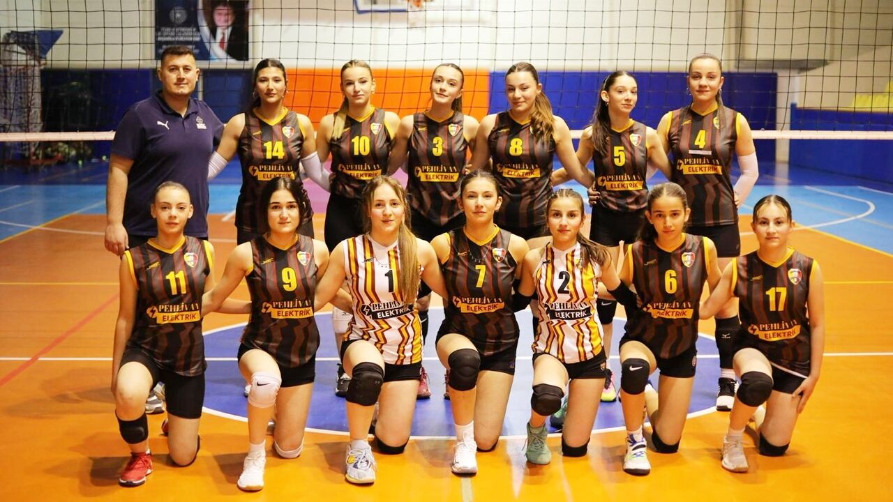 Taşköprü Voleybol Takımı Şampiyon (1)
