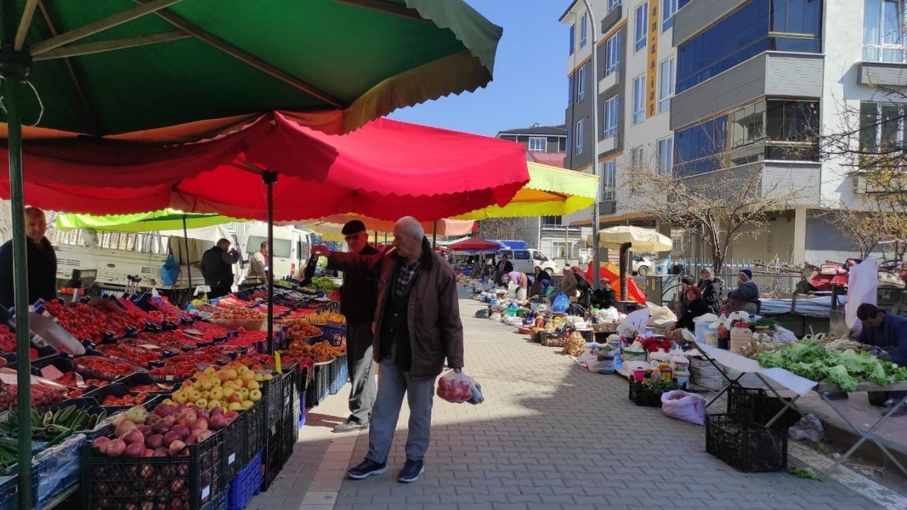 Taşköprü’de Bayram Telaşı Pazara Yansıdı Güncel Fiyatlar (2)