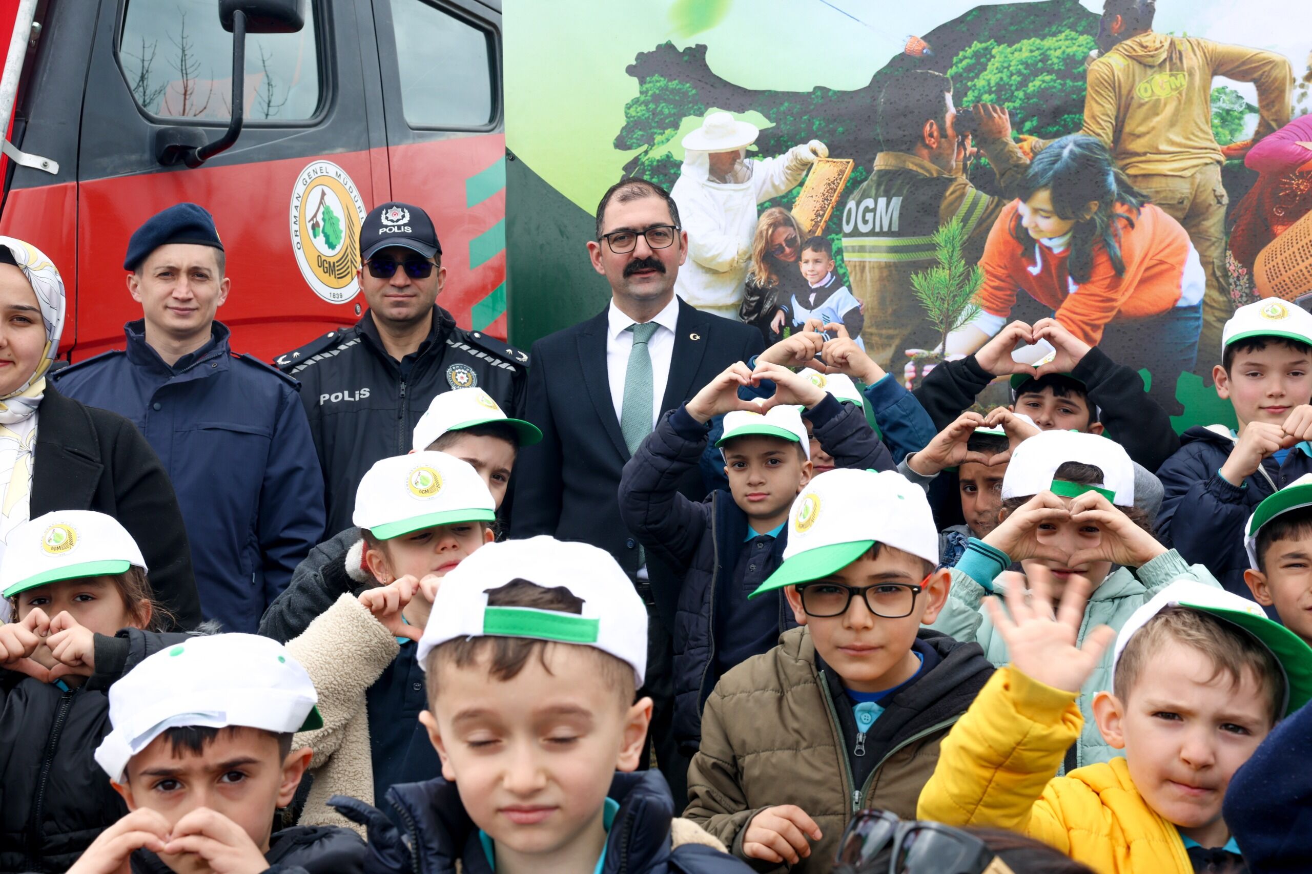 Taşköprü'de Bin 150 Fidan Toprakla Buluştu 13