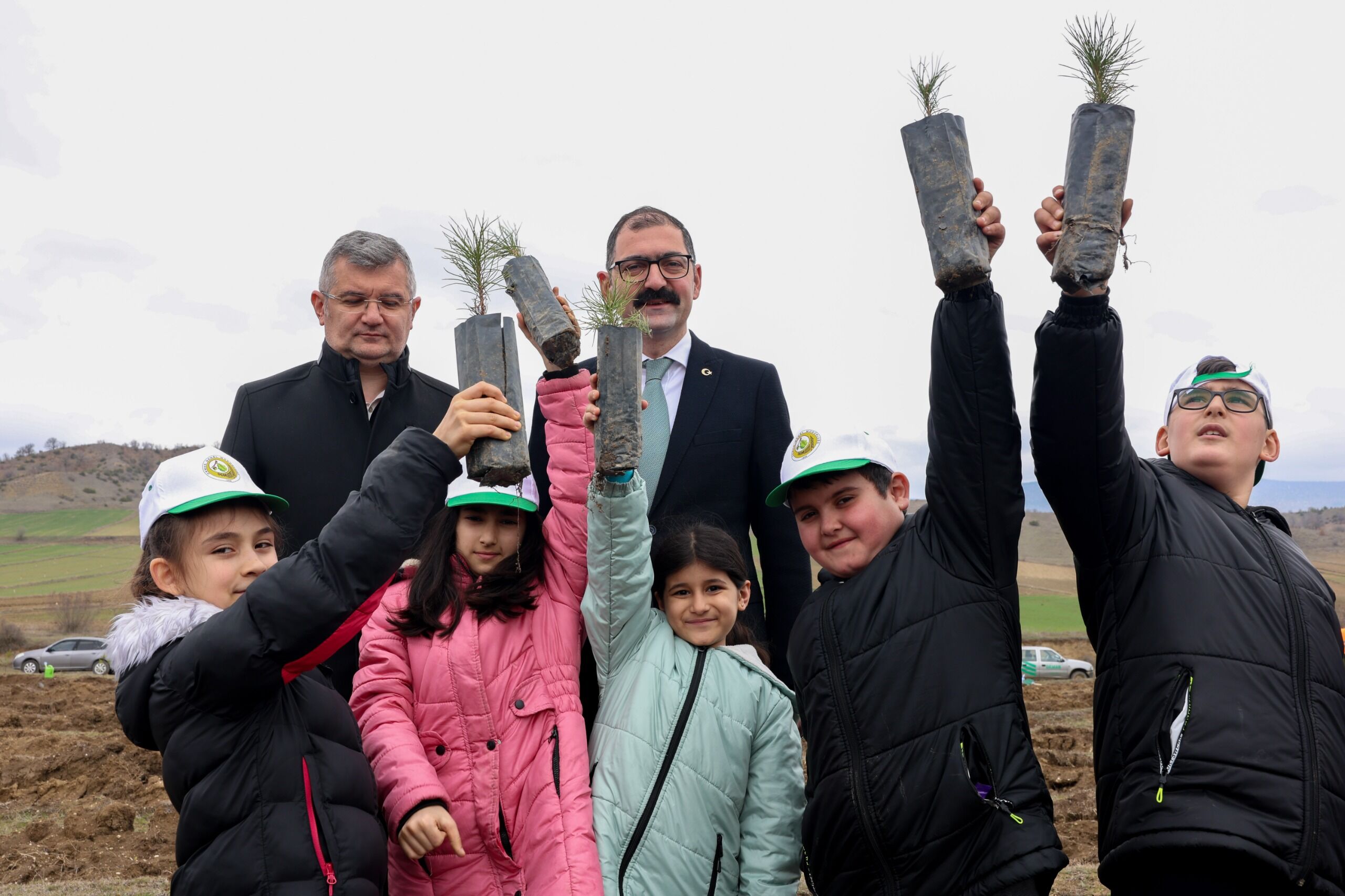 Taşköprü'de Bin 150 Fidan Toprakla Buluştu 22