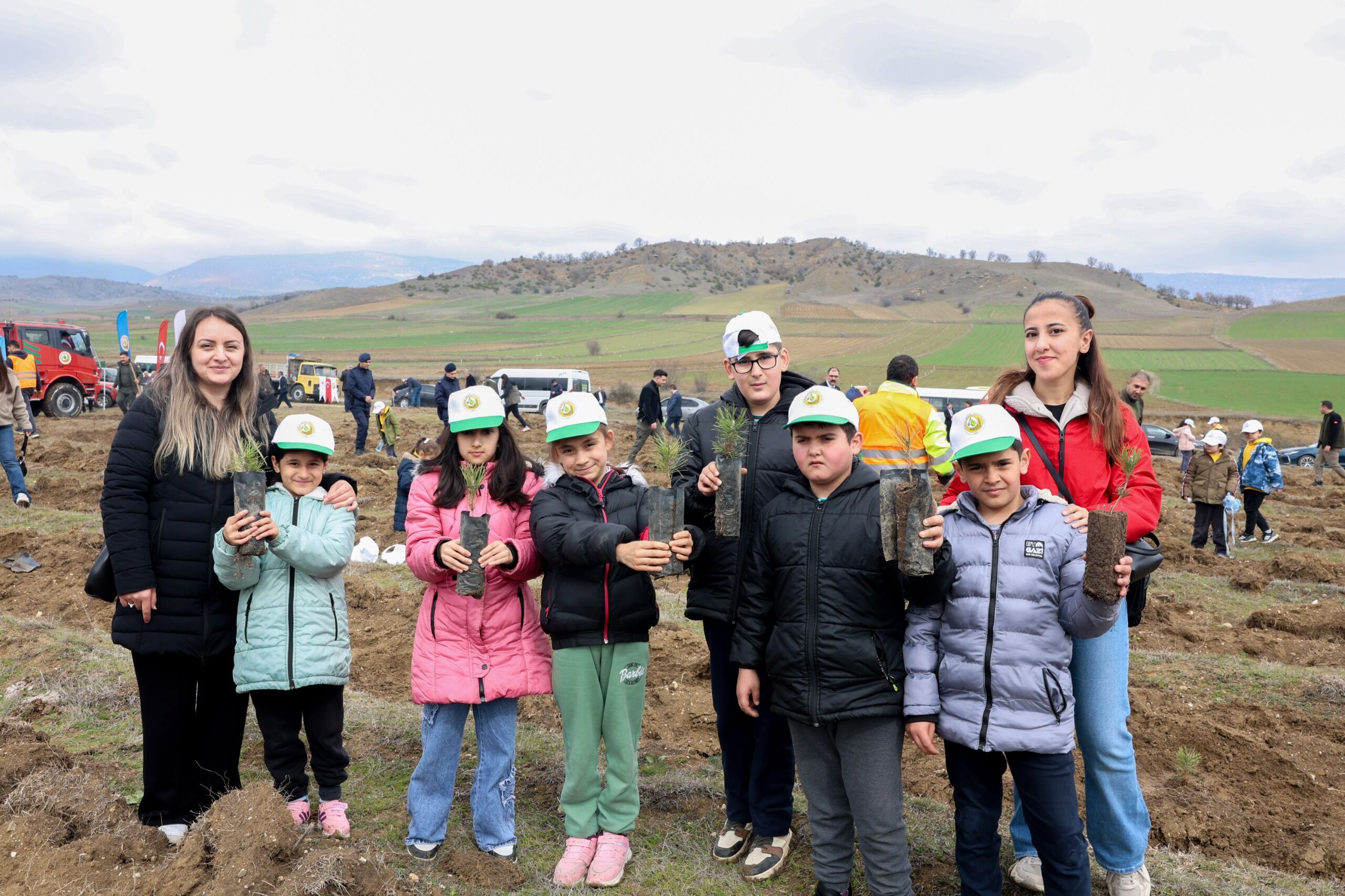 Taşköprü'de Bin 150 Fidan Toprakla Buluştu 34