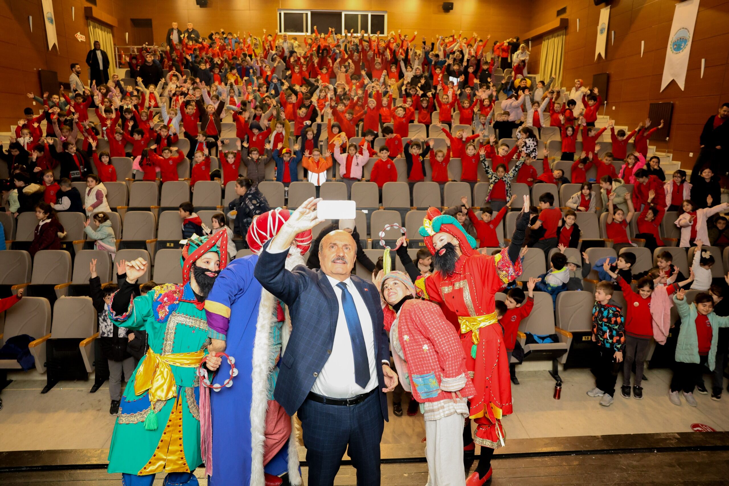 Taşköprü'de Çocuklar Müzikal Gösterisiyle Buluştu 25