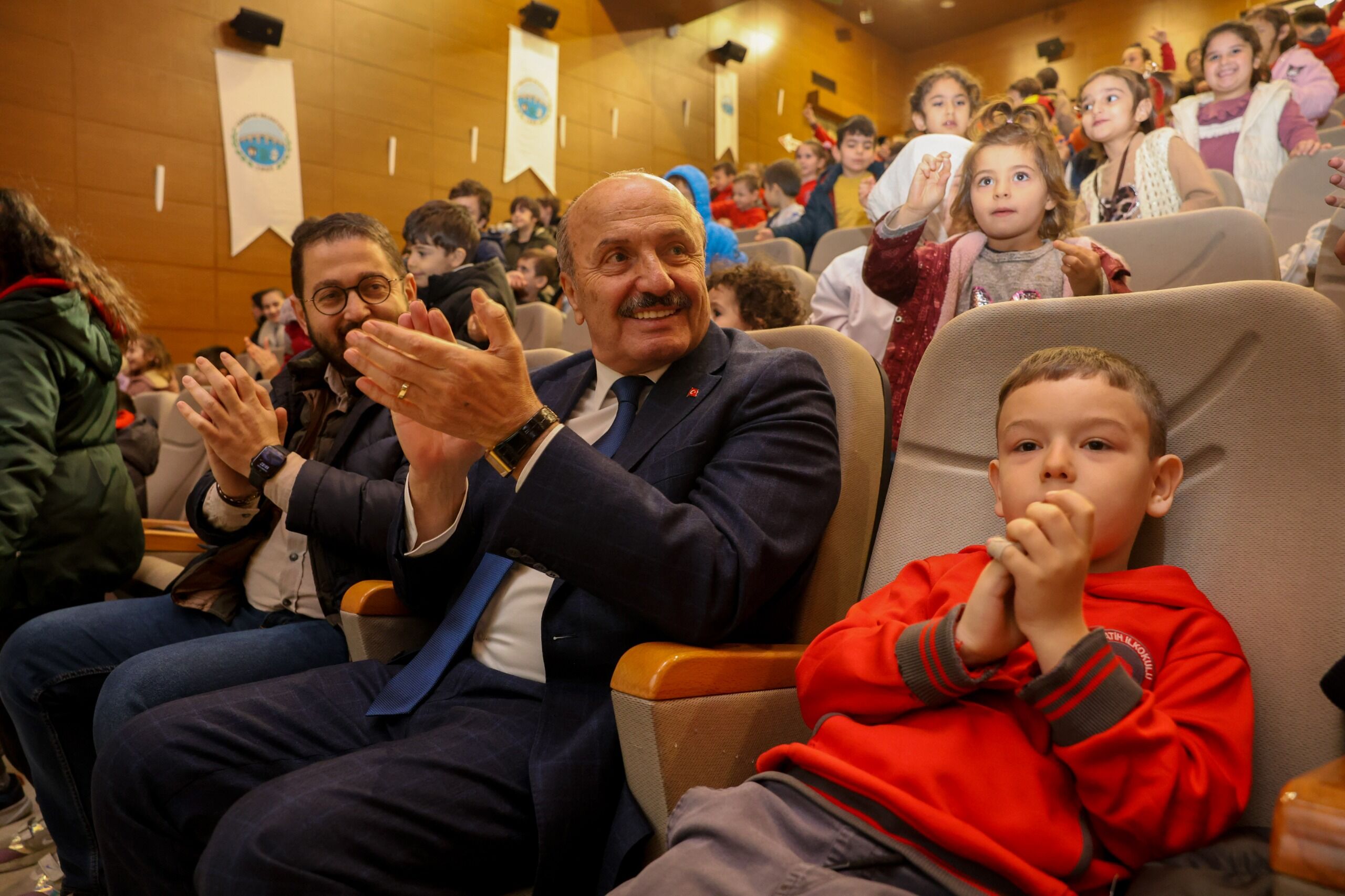 Taşköprü'de Çocuklar Müzikal Gösterisiyle Buluştu 32