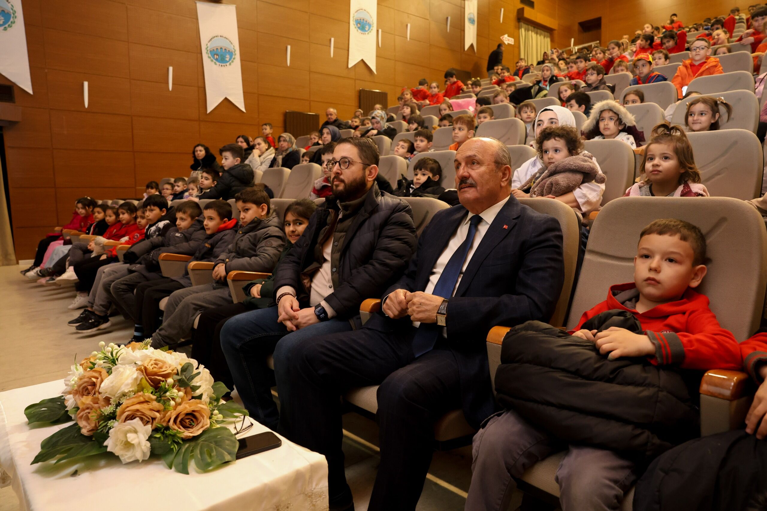 Taşköprü'de Çocuklar Müzikal Gösterisiyle Buluştu 64