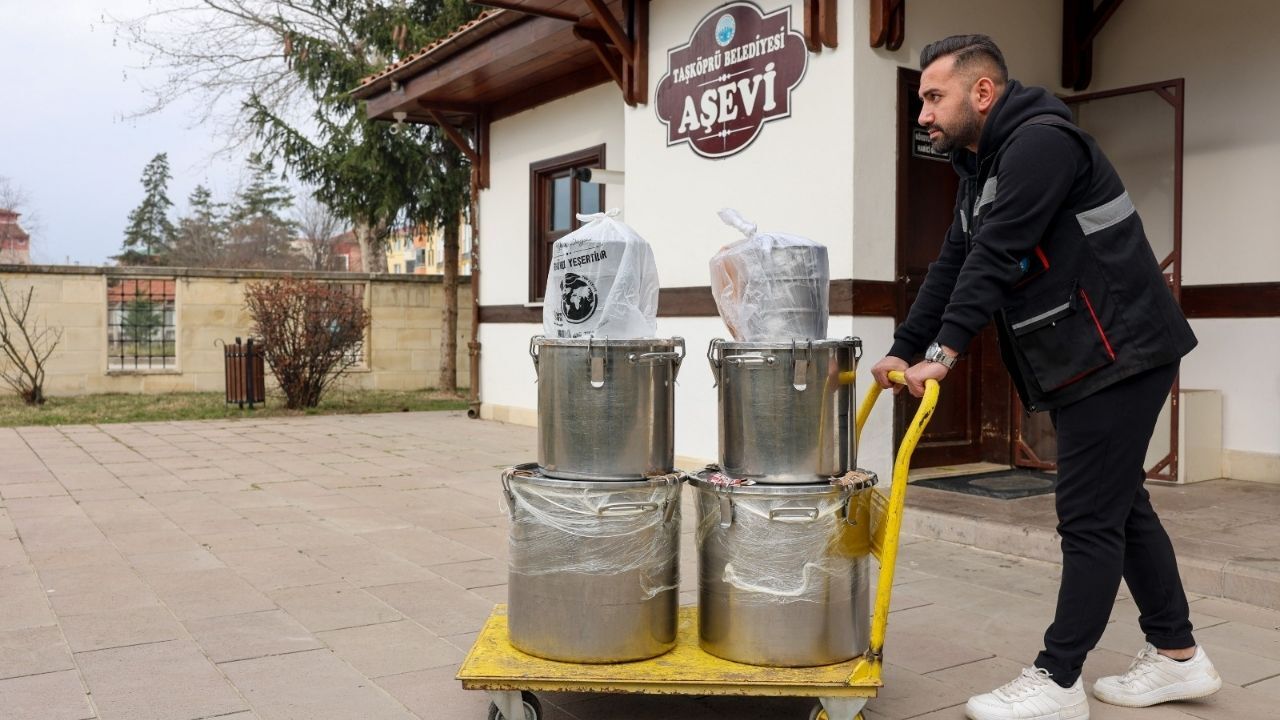Taşköprü’de Ramazan Bereketi Her Gün 400 Kişiye Sıcak Yemek (2)