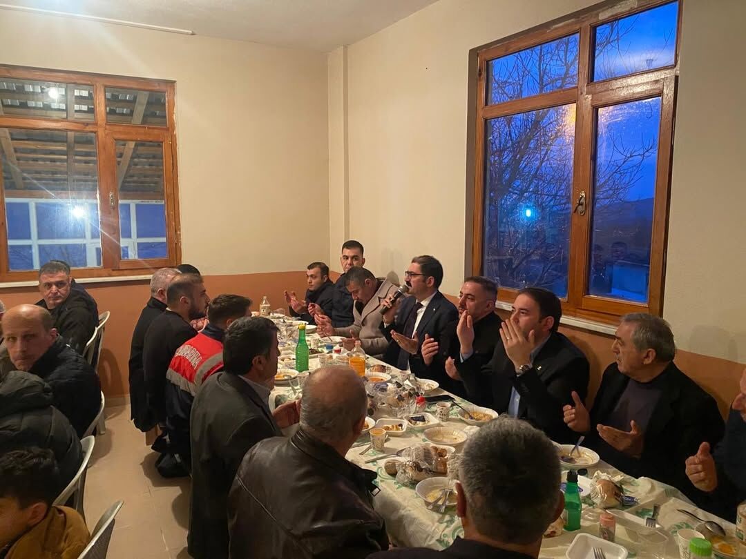 Taşköprü'nün Köyünde Vatandaşlarla Birlikte Iftar Yaptı 6