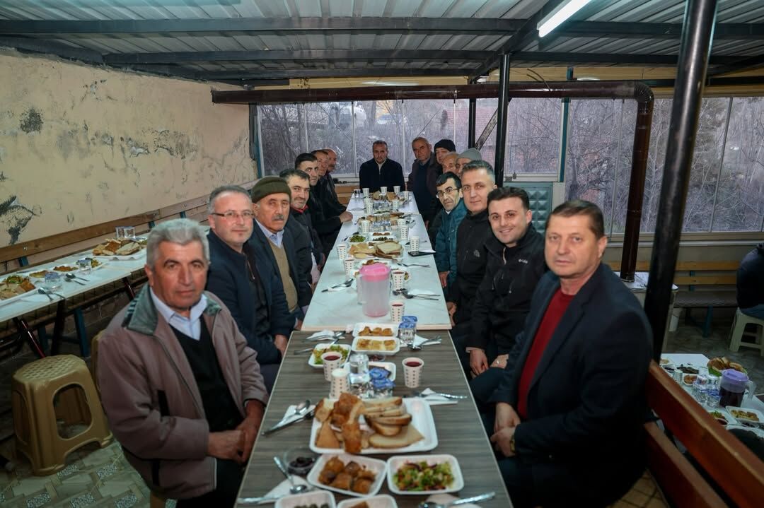 Taşköprü'nün Köyünde Vatandaşlarla Iftar Sofrasında Buluştular 12
