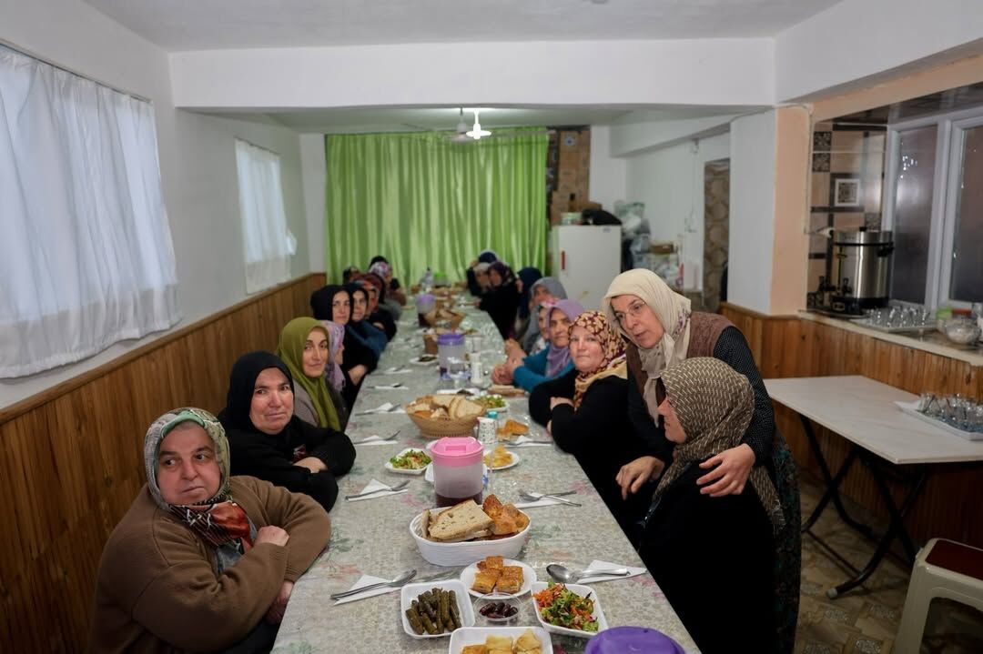 Taşköprü'nün Köyünde Vatandaşlarla Iftar Sofrasında Buluştular 8