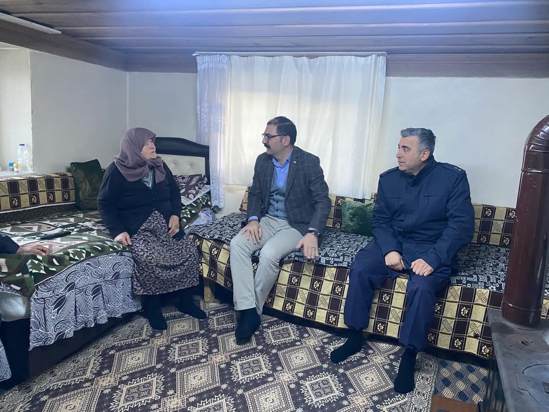 Taşköprü'nün Köyünü Ziyaret Etti Vatandaşların Hayır Duasını Aldı 12