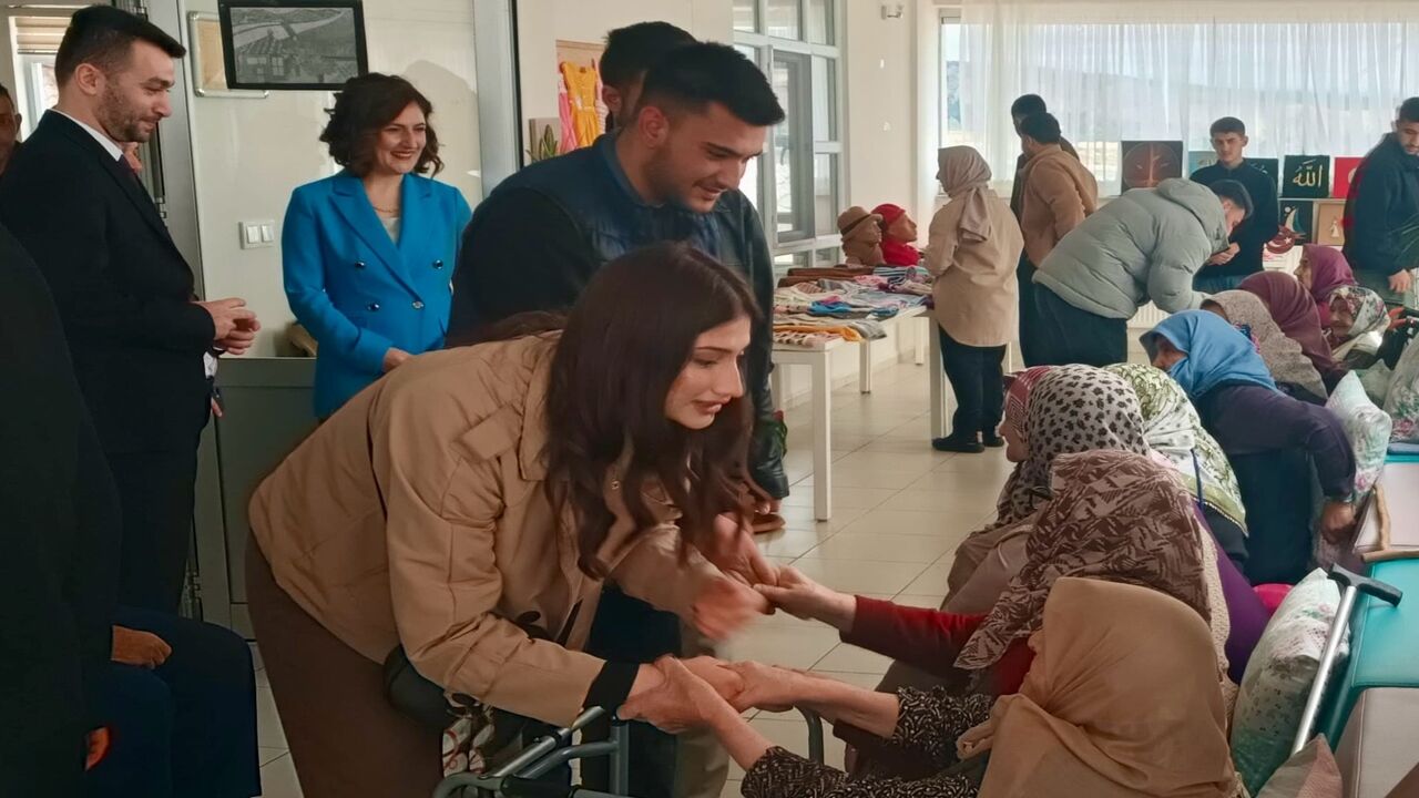 Tosya Huzurevi Gönül Dokunan Ziyaret (2)