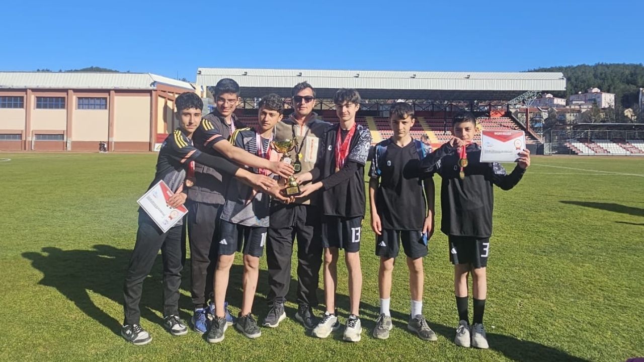 Tosya’dan Atletizmde Büyük Başarı İl Birinciliği Geldi (4)