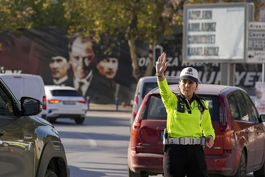 Trafikte Göz Açtırmayacaklar Eksik Olan Cezayı Yer