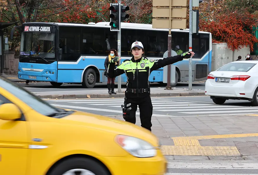 Trafikte Göz Açtırmayacaklar Eksik Olan Cezayı Yer2