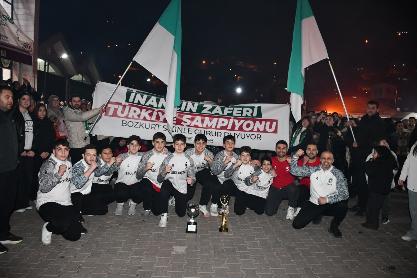 Türkiye Şampiyonu Kastamonulu Öğrenciler Coşkuyla Karşılandı 2