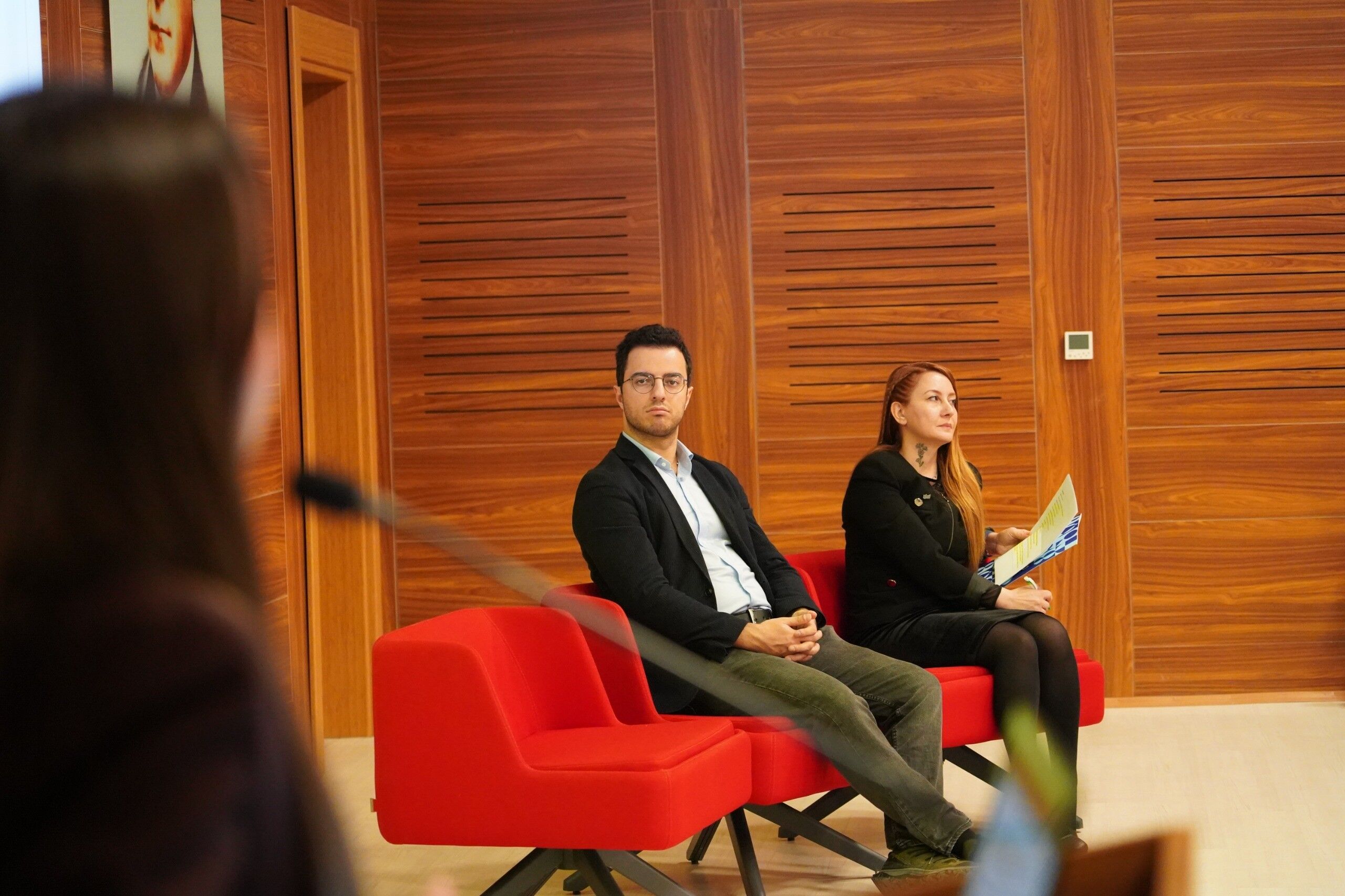 Uzmanlardan Uyarı Ekran Bağımlığında Yapay Zekaya Dikkat! 88888888