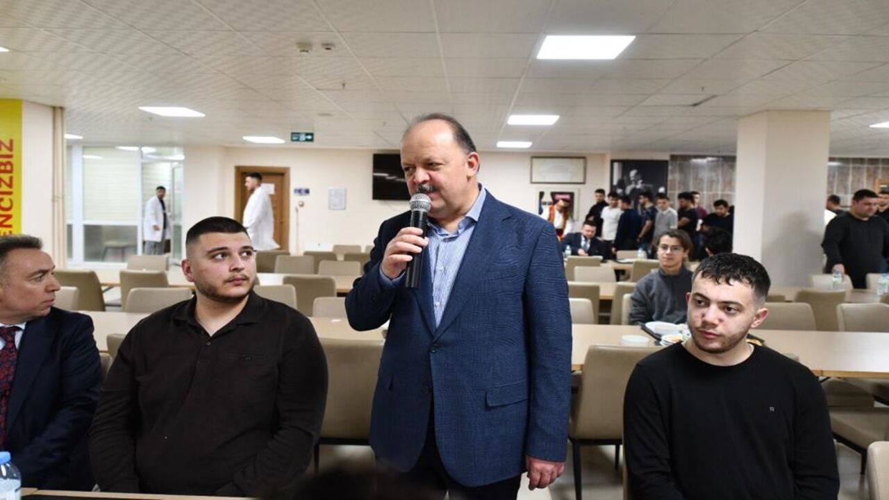 Vali Üniversite Öğrencileri Iftar (4)