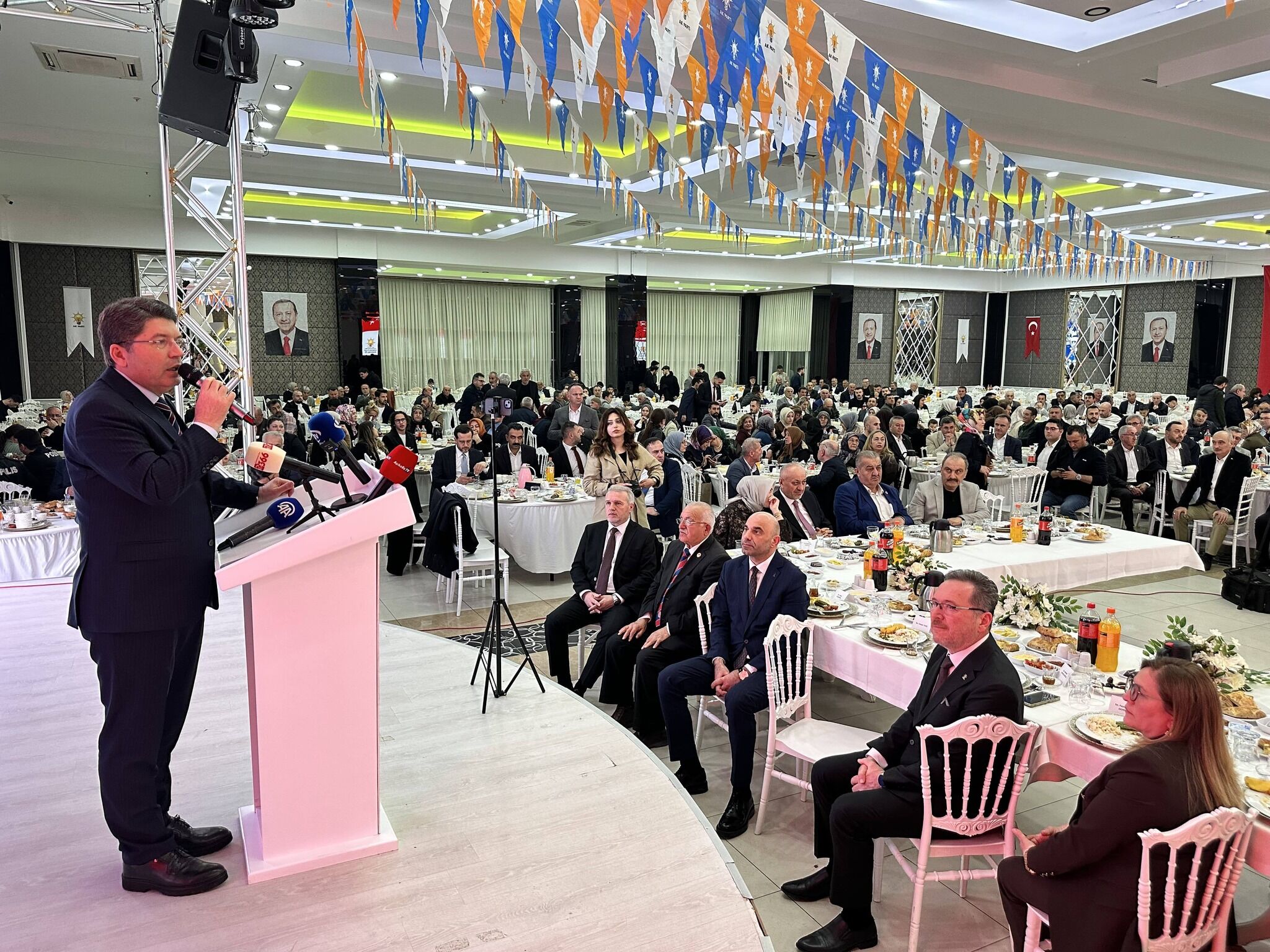 Yılmaz Tunç Kastamonu’da Iftar Programına Katıldı2