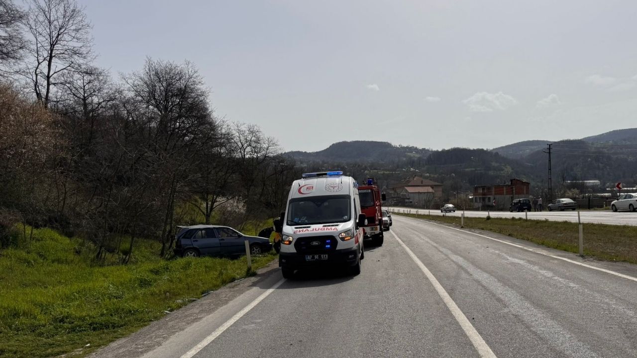 Yol Ayrımında Korkunç Kaza 1 Yaralı (1)