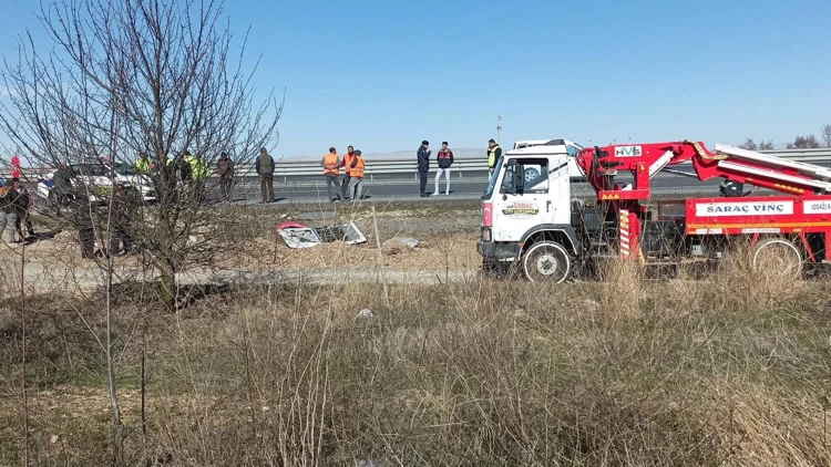 Yolcu Indiren Minibüse Tir Arkadan Çarptı 11 Yaralı!2