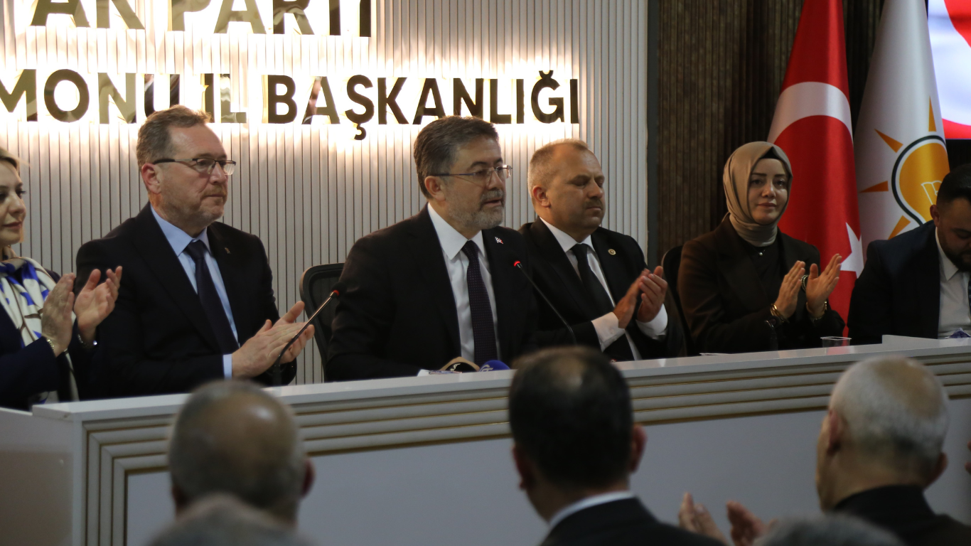 Yumaklı Kastamonu’da Mesaj Verdi “Cumhurbaşkanı Erdoğan Sayesinde Türkiye Huzur Adası” (3)