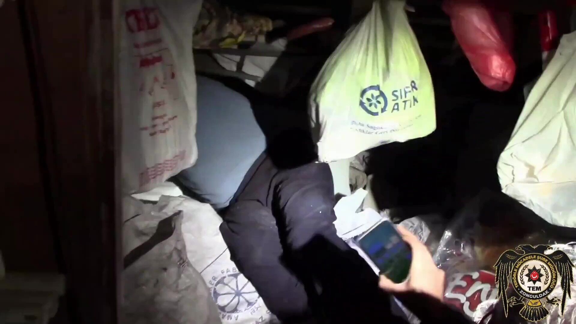 10 Yıldır Aranıyordu Fetö Üyesi Çatı Katında Yakalandı 12