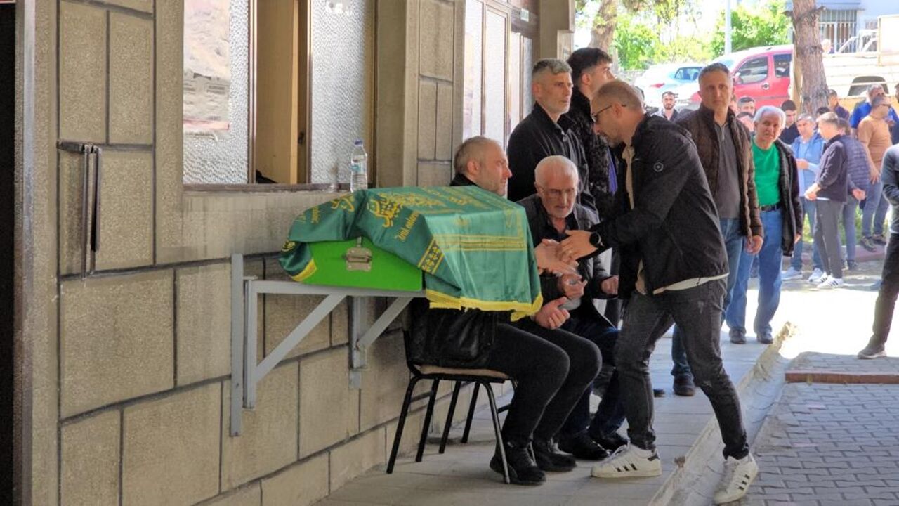 3 Yaşındaki Aybars Pehlivanoğlu Cenaze (4)