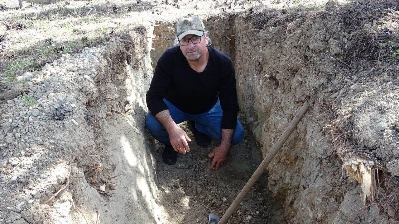 9 Kez Ölümden Dönen Adam Mezarını Kazmaya Başladı 4