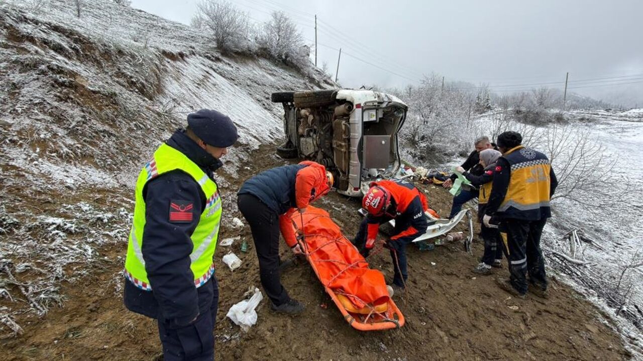 Artvin Ambulan Devrildi (2)