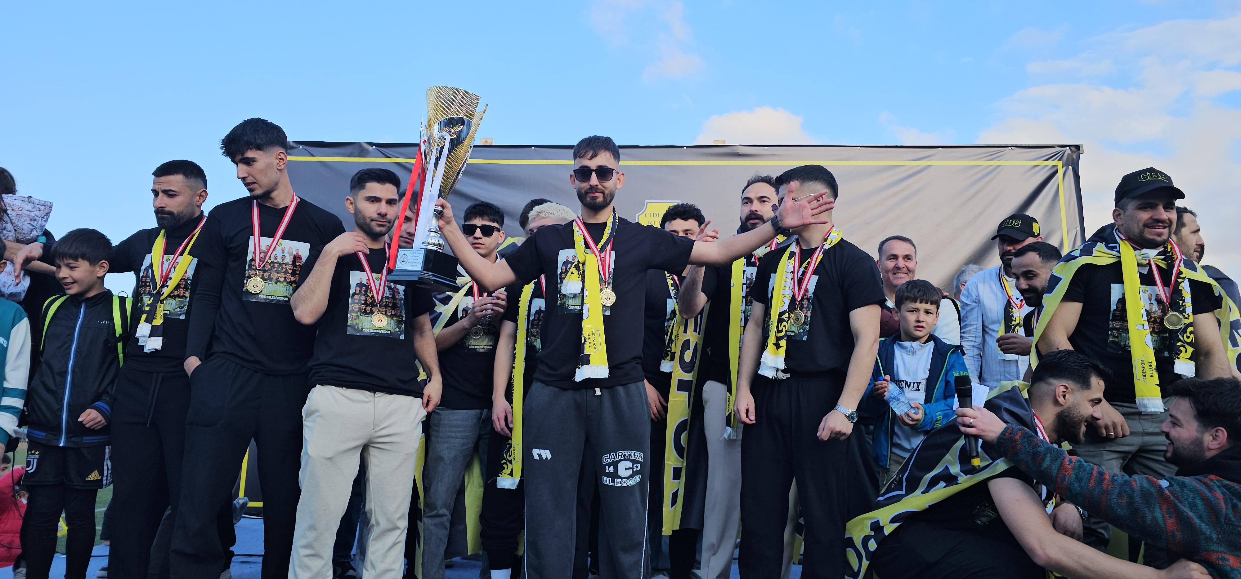 Cide Spor Tarih Yazdı Şampiyonluk Büyük Coşkuyla Kutlandı1