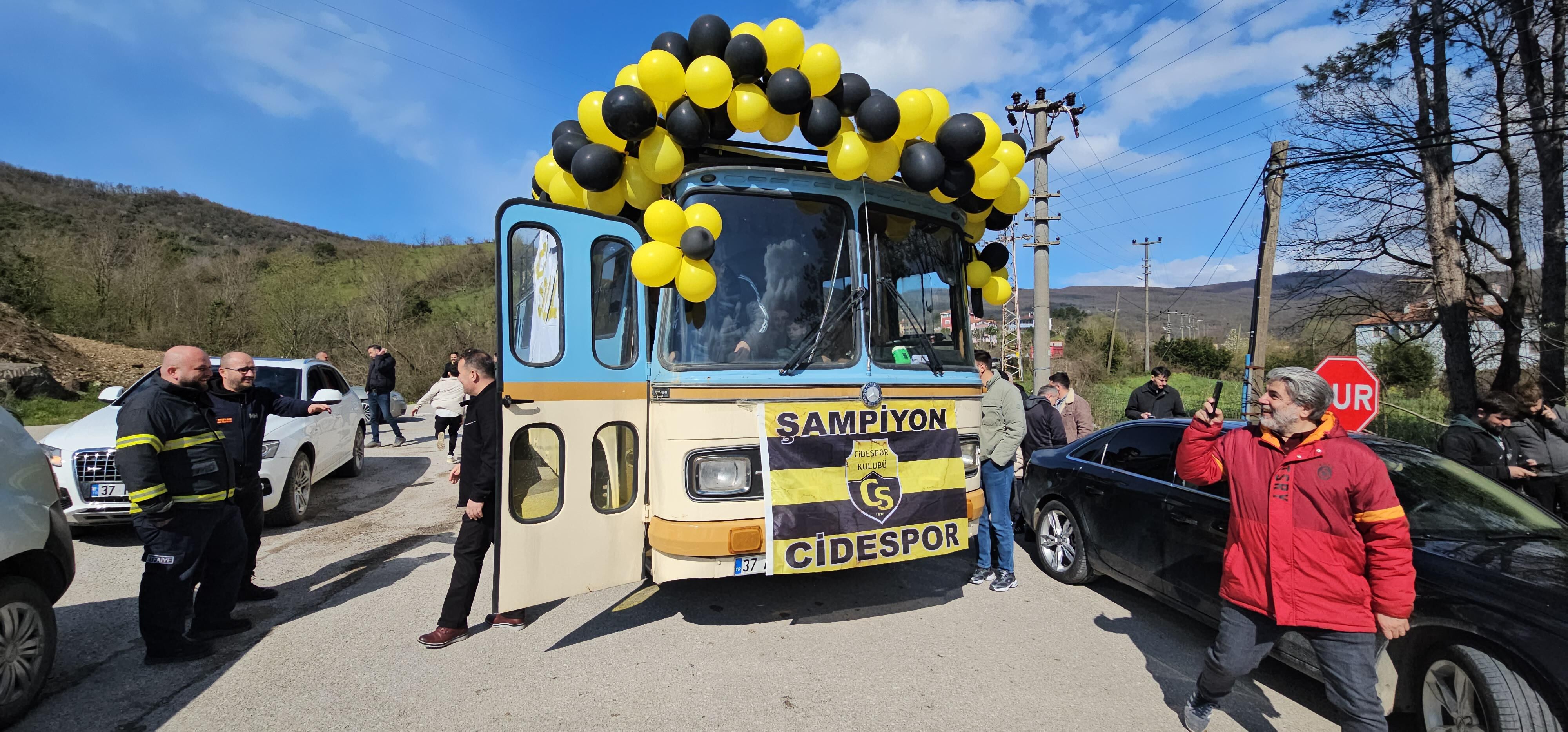 Cide Spor Tarih Yazdı Şampiyonluk Büyük Coşkuyla Kutlandı8