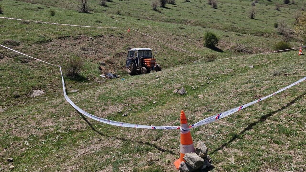 Devrilen Traktör Can Aldı Çorum (1)