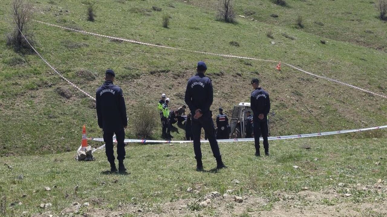 Devrilen Traktör Can Aldı Çorum (2)