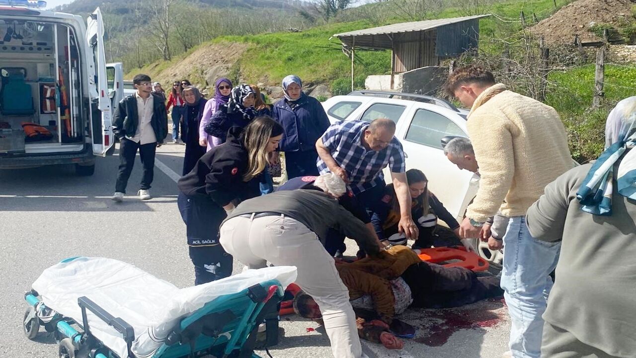 Düzce Feci Kaza Yaya (1)