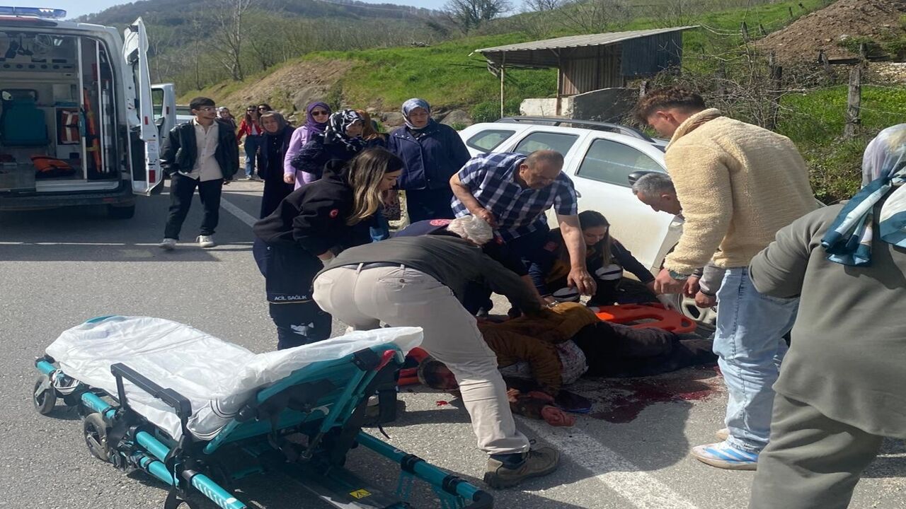 Düzce Feci Kaza Yaya (2)