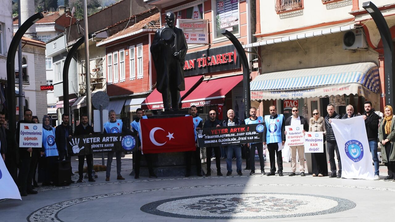 Eğitimciler Inebolu Iş Bıraktı (2)