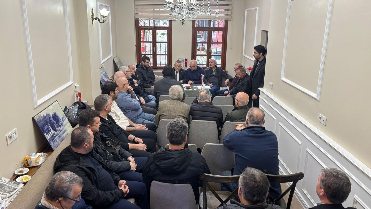 Evrenye Köyü Derneği’nde Görev Değişimi Yeni Yönetim Belli Oldu (1)