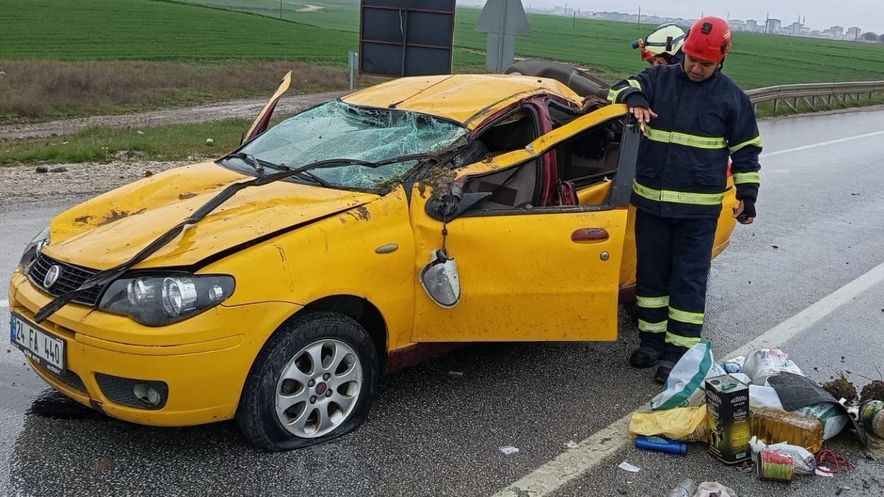 Faciadan Dönüldü Devrilen Araçta 2 Kişi Yaralandı (2)