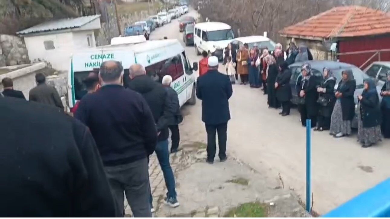 Feci Olay Kocası Toprağa Kendisi De Hapse Girdi 22