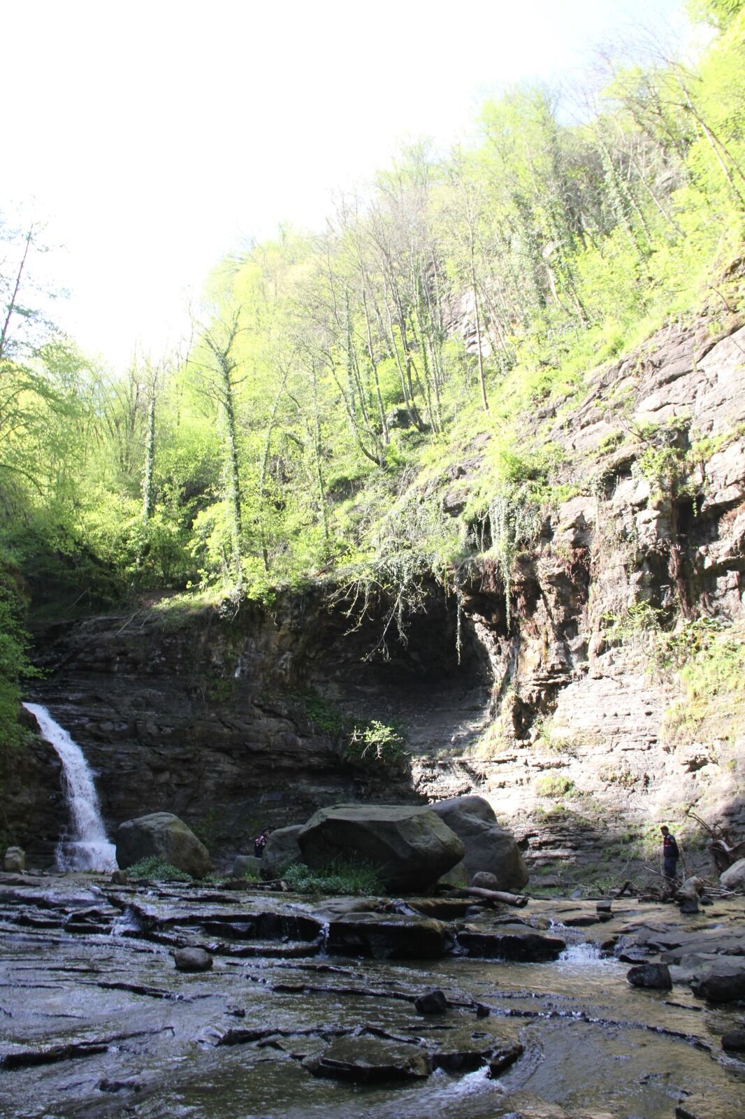 Feci Olay! Piknik Yapan Kardeşlerin Üzerine Kaya Düştü 1 Ölü! 4