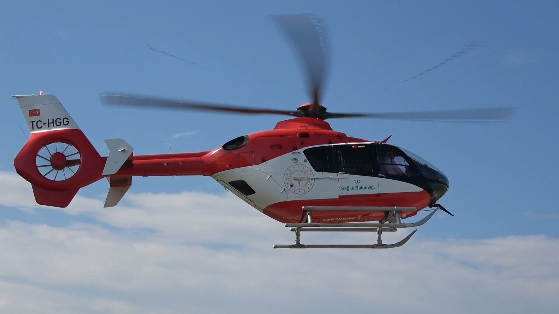 Helikopter Yeni Doğan Bebek Için Zamanla Yarıştı3