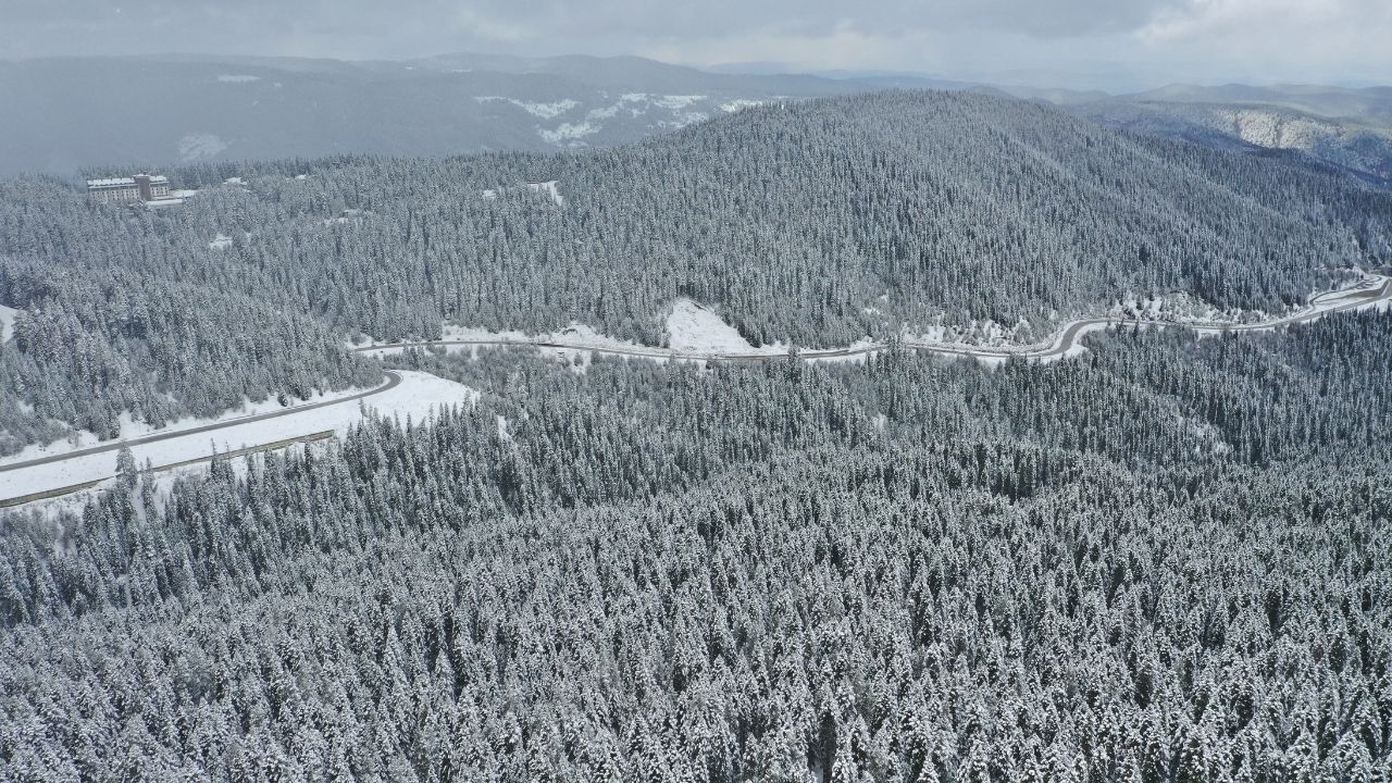 Ilgaz Dağı’nda Baharı Unutturan Kar Manzarası Drone Ile Görüntülendi (2)