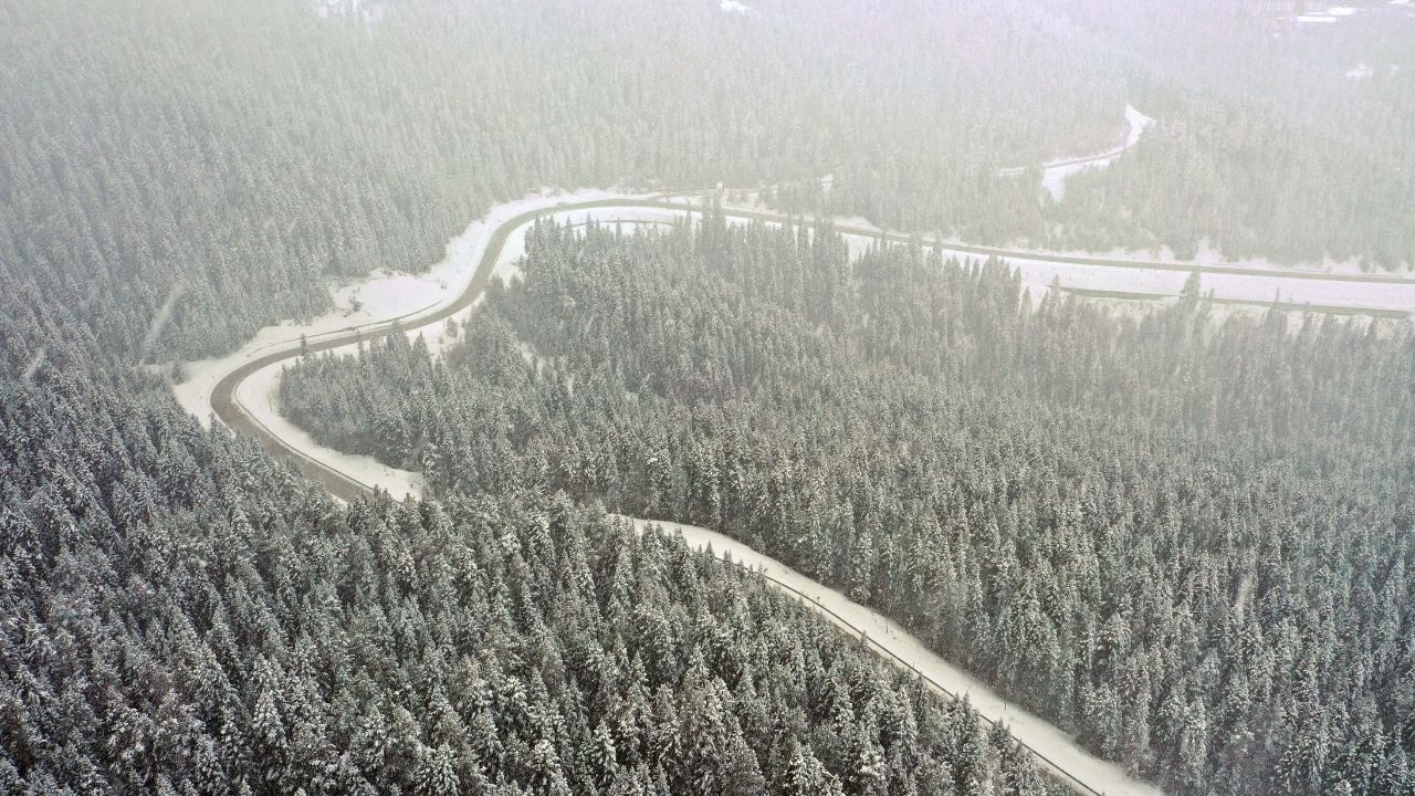 Ilgaz Dağı’nda Baharı Unutturan Kar Manzarası Drone Ile Görüntülendi (4)