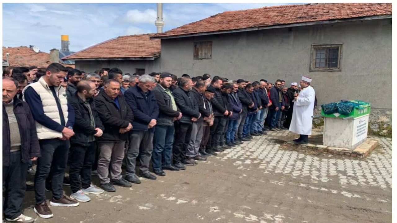 Imam Ve Cemaat Gözyaşlarını Tutamadı (3)