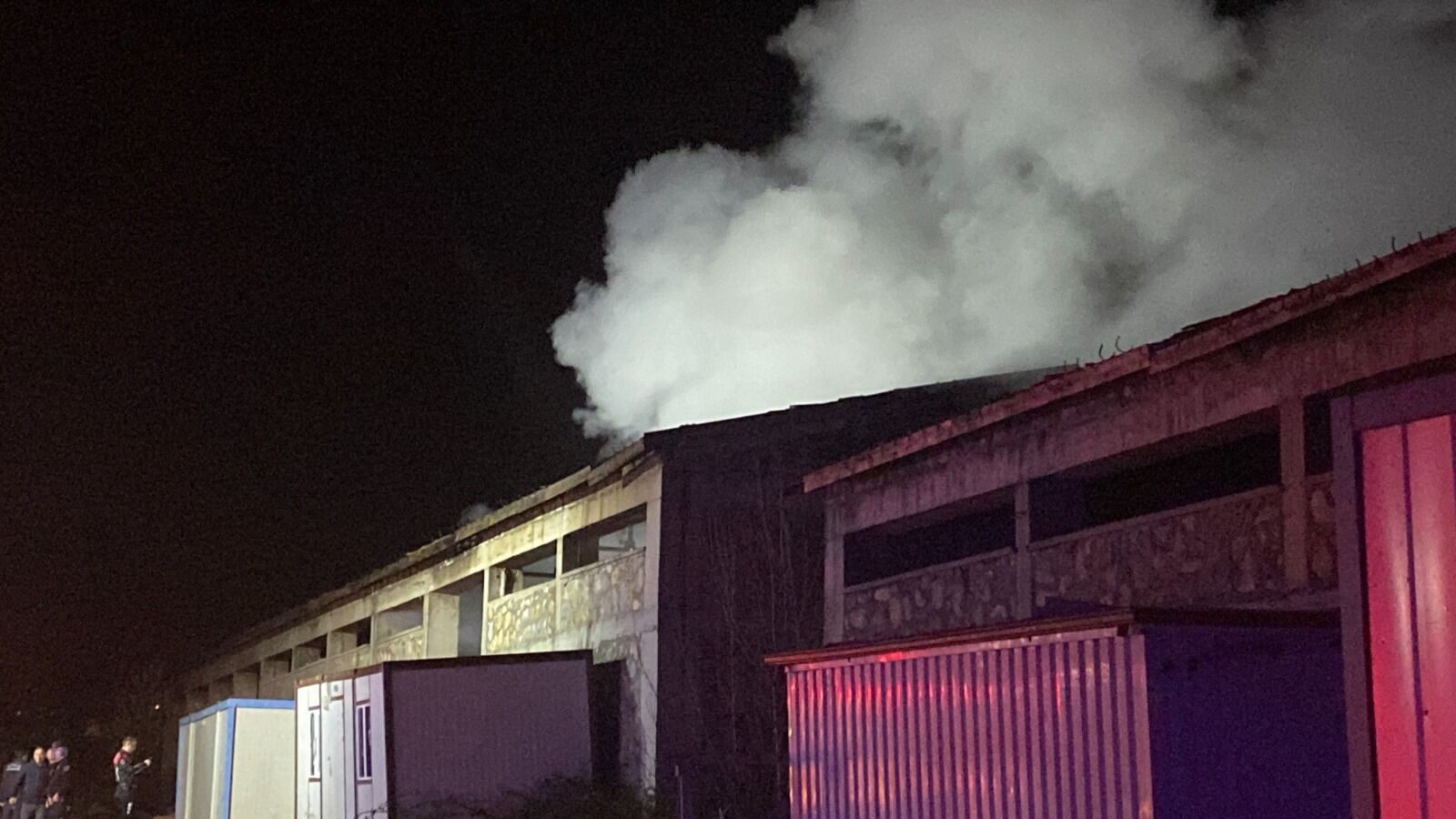 İnşaat Deposunda Korkutan Yangın! 4