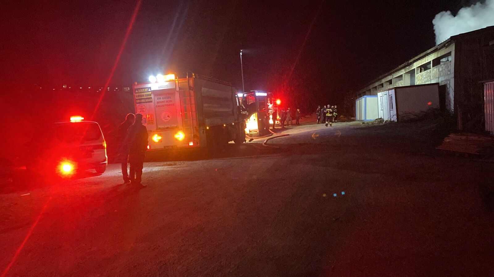 İnşaat Deposunda Korkutan Yangın! 888888888888888888888888888888888888888888888888