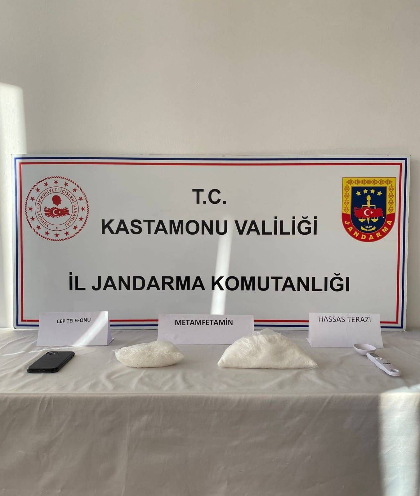 İstanbul'dan Kastamonu'ya Uyarıcı Madde Sevkiyatı Yapan Kadın 'Çocuğumla Tehdit Ettiler' 12