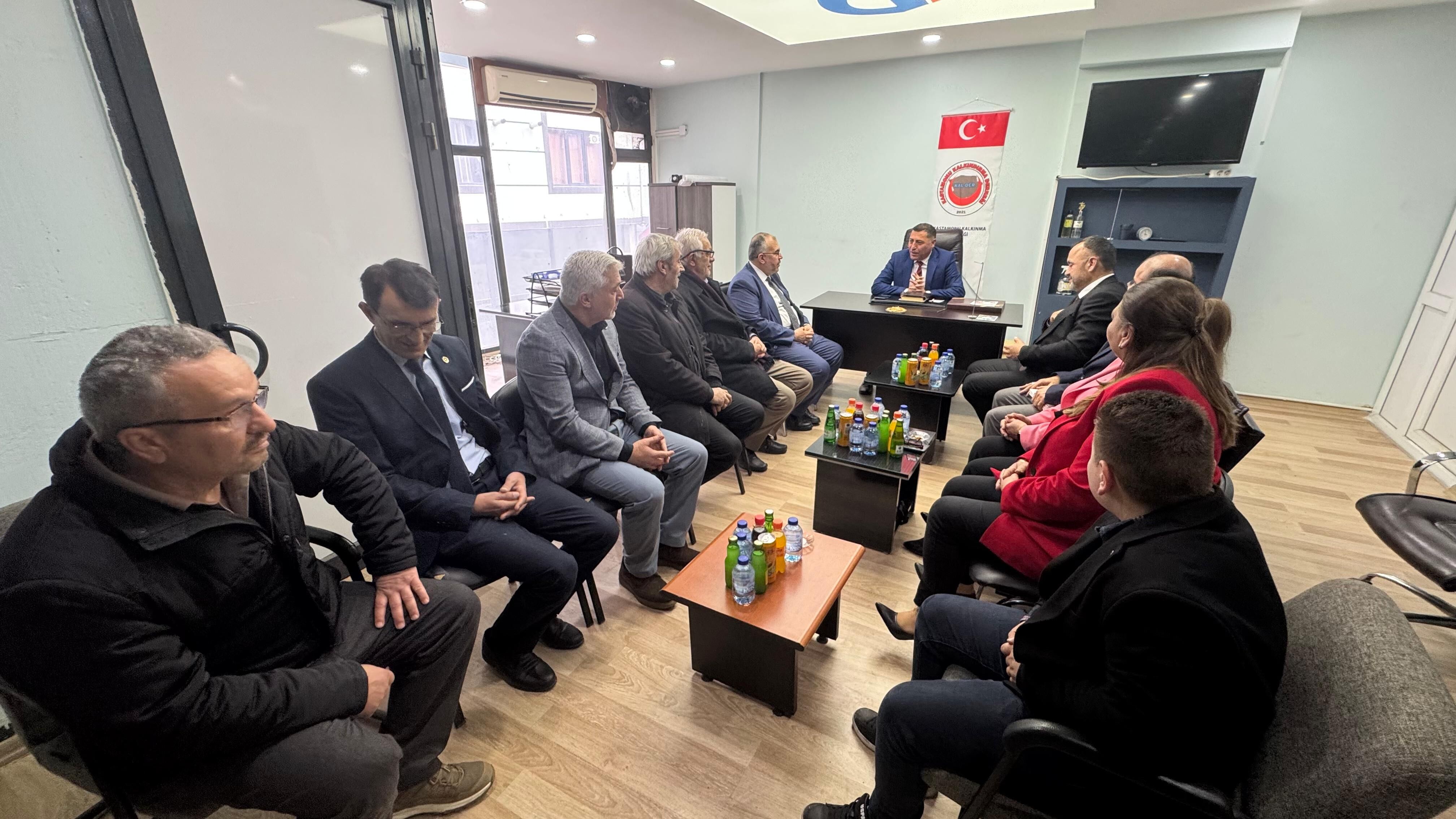 Kal Der'e Önemli Ziyaret Milletvekili Çalışkan Kastamonu'ya Destek Sözü Verdi 4