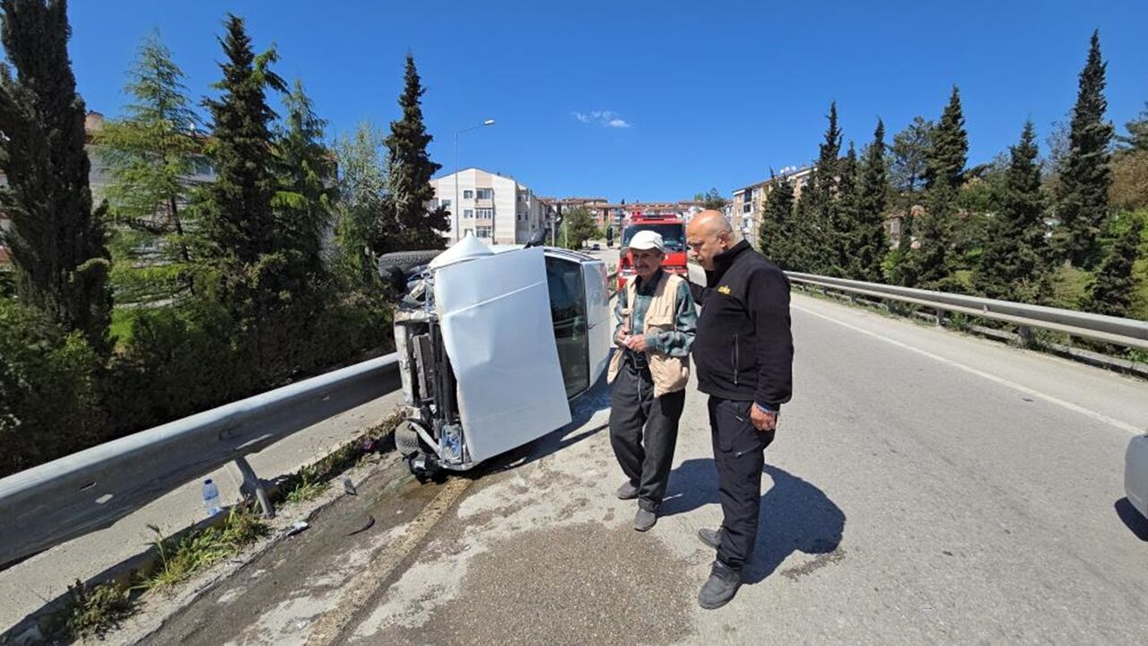 Karabük Otomobil Takla Attı Devrildi (3)