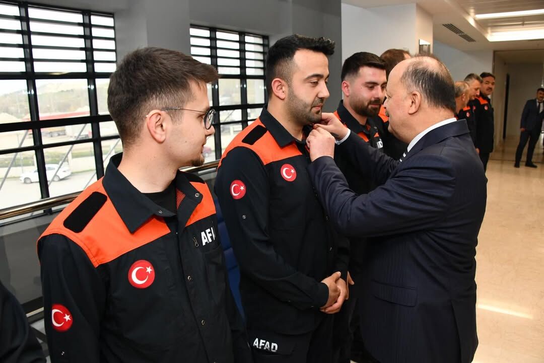 Kastamonu Afad Personeline Yeni Rütbeleriyle Bröveleri Takıldı! 4